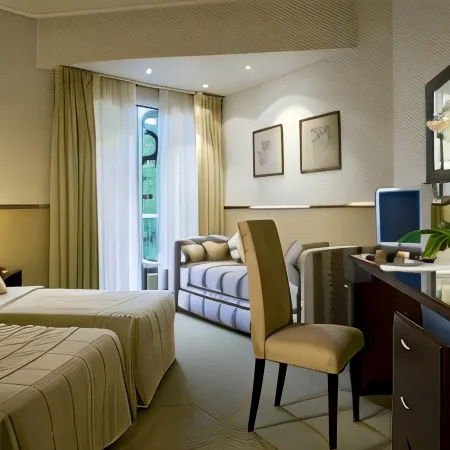 Mini Palace Hotel