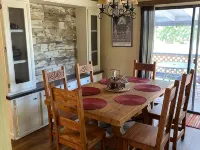 Make Memories in this Comfy Two Bedroom Two Bath Home 파인 호텔