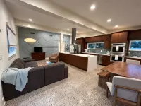 Private Pool Home. 7 Mins to the Beach! Arcade. Perfect Retreat Rain or Shine! - 3-Star
