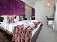 Platinum Residence Boutique Hotels near Ego Gallery