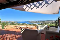 COTTAGE SMERALDA -5pax w/private jacuzzi terrace and shared Pool Seaview - Wi-Fi