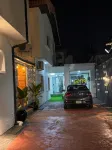 Tranquil Oasis - parking