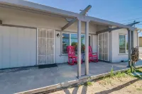 Welcoming bungalow with den, ideal for longer stays, near everything! - 3つ星