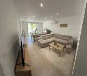 Joli Appartement Rénové de 55m2. Parking Gratuit - Apartments