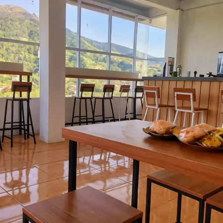 Twin Volcanoes Homestay Hôtels à : Kabupaten de Boyolali