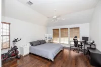 Spacious 4-Bedroom Home Away from Home with Hot Tub! - 방갈로