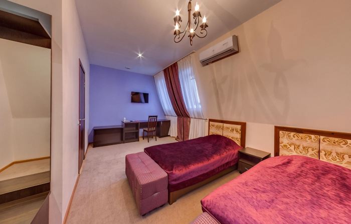 Elbrus Hotel