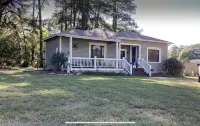Train Depot_3 BR Home w/ Pool, Sand Volleyball and Pool Table - Private Pools