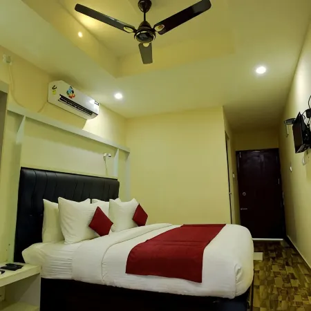 Hotel Wayanad Square