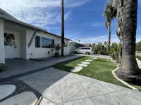 Modern 4 King Beds/Beauty Large yard/Golf/WFH/Long Stay/WIFI/FWY/25mins to Beach - Wi-Fi