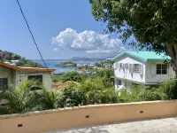 Sunset Hideaway-1 bedroom, 5 minutes from Cruz Bay - Homestays