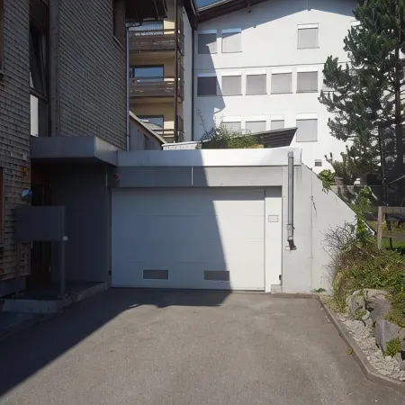 Apartment with garden