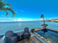 Stunning waterfront, art deco family compound cascading to the water’s edge - 4 Sao