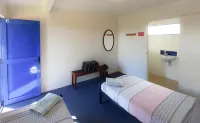 Tongariro River Retreat - parking