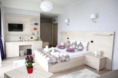 Kharisma Hotel - Homestays
