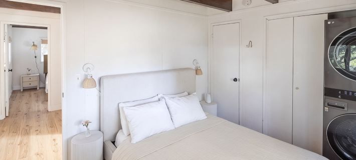 The Daydream Cabin - mins to lake w/fire pit Hoteles en Crestline