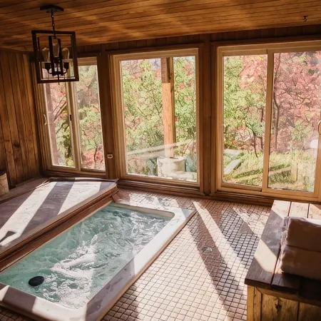 Gorgeous views and two decks! Large open cabin, short walk to lodge - Sleeps 14