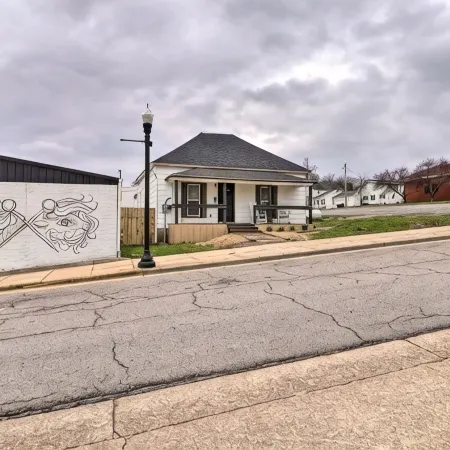 Historic West Plains Home: Walk to MSU + Dtwn