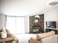 Moccasin Creek Cottage - Hocking Hills State Parks- Cozy back yard Hotels in Pickaway County