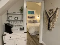 Swordfish Suite DOG friendly- Pup Shed Retreat - 4-Star