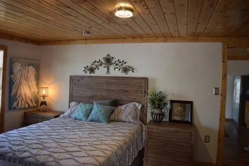 Allure 1900 sq waterfront home with country elegance spectacular views - 3-Star