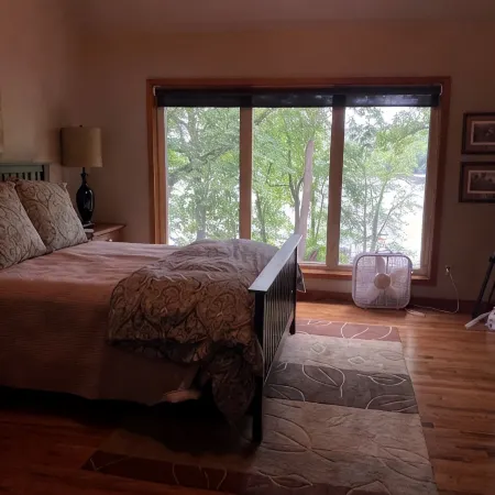 Beaver Lake Paradise with Bunkhouse