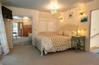 Keene Kottage 1890!! Waterfront in the High Peaks! - Wifi