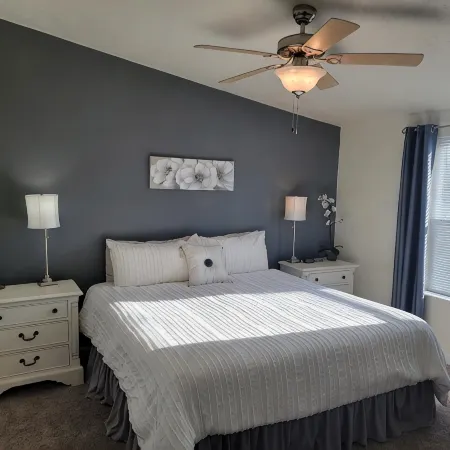 Desert Gorge at Desert Aire- 40 min to The Gorge! Minutes to golf, river & more!