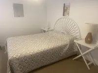 Absolute Beachfront on the cliff with easy stair access to the beach (BYO LINEN) 문타 호텔