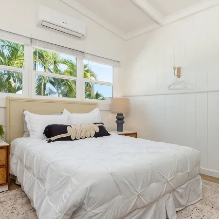 free parking - walk to Honl beach & Downtown Kona