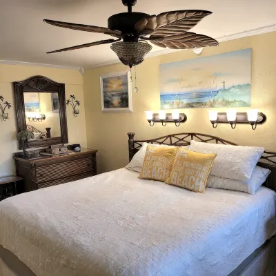 Romantic 14th Floor w/ a Wow View! Oceanfront King - Full Condo, Pools, Hot Tubs - Romantic