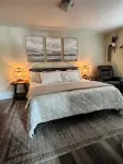 Thoughtfully remodeled Old Town 3-bedroom bungalow in charming Loveland, W/WIFI - Wifi