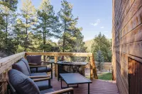 "Pagosa's - Hill Top House" Hot Tub/Pool Table/Decks/Fire Pit/ Pet Friendly - 4 estrellas