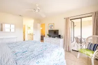 Waterfront View 10 Mins To Beach, Anna Maria Island & St Armands Circle/Lido Key - ห้องครัว