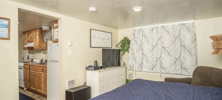 Cheerful studio near ISU Hotels in Pocatello