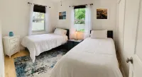Beautiful 2 - Bedroom Rental Unit near the Beach - Condos