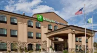 Holiday Inn Express & Suites GRAND ISLAND by IHG - parking