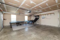 NEW! Stylish Ranch near Grand Park/ Westfield w/ all the Extras! Sleeps 10! - 4-Star