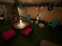 30’ From Sand- Studio Full Bath/Kitchen/In-Unit Laundry & Garage - Holiday Apartments