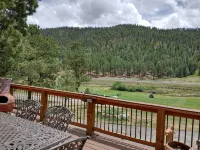 Spirit Bear Chalet: Your Home Away From Home in Angel Fire, NM - 3 ดาว