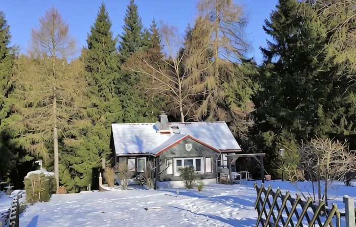 Cozy vacation home for 4 people on the edge of the forest - wonderfully quiet on the Rennsteig