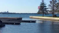 Modern Home, Beautiful St. Lawrence River View - 3성급