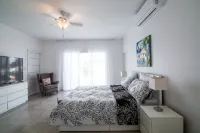 Stunning Penthouse on Mullet Bay beach - gimnasio