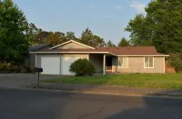 Single-Level, Fenced Backyard, & Quiet Neighborhood - 2 Sao