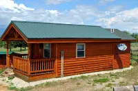 'Wolf Den'-A Perfect Romantic Honeymoon cabin and a Sportsman's Paradise Cabin - Chalets