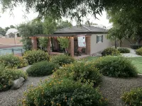 獨立小屋鄉村民宿，適合今日靜修，位於大型私人莊園中心 - 私人泳池
