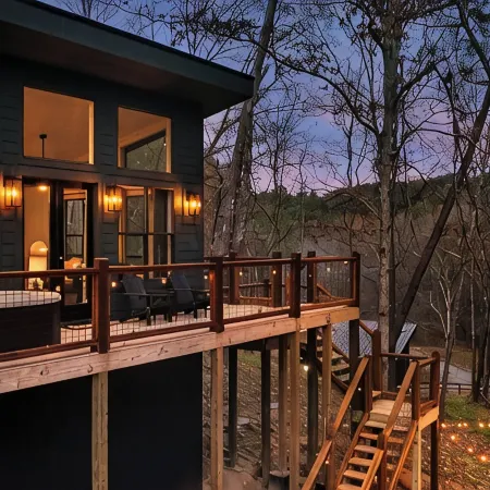 NEW Romantic Retreat/HotTub/FirePit/King Bed/Views
