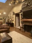 The Cow Palace! Beautiful 3/2 townhouse with a western flair! - อ่างจากุชชี่