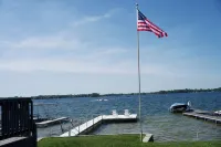 Southshore Lakehouse on Gun Lake -Like New Home on Goldcoast of Gun Lake - 4 tähden