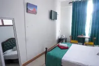 Happy Ours Guesthouse - parking